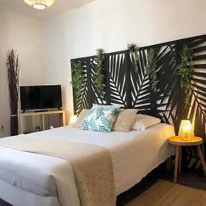https://equateur-centre-jaude.hotels-rhonealpes.com